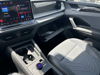 2025 Volkswagen Tiguan 2.0T SE 4MOTION