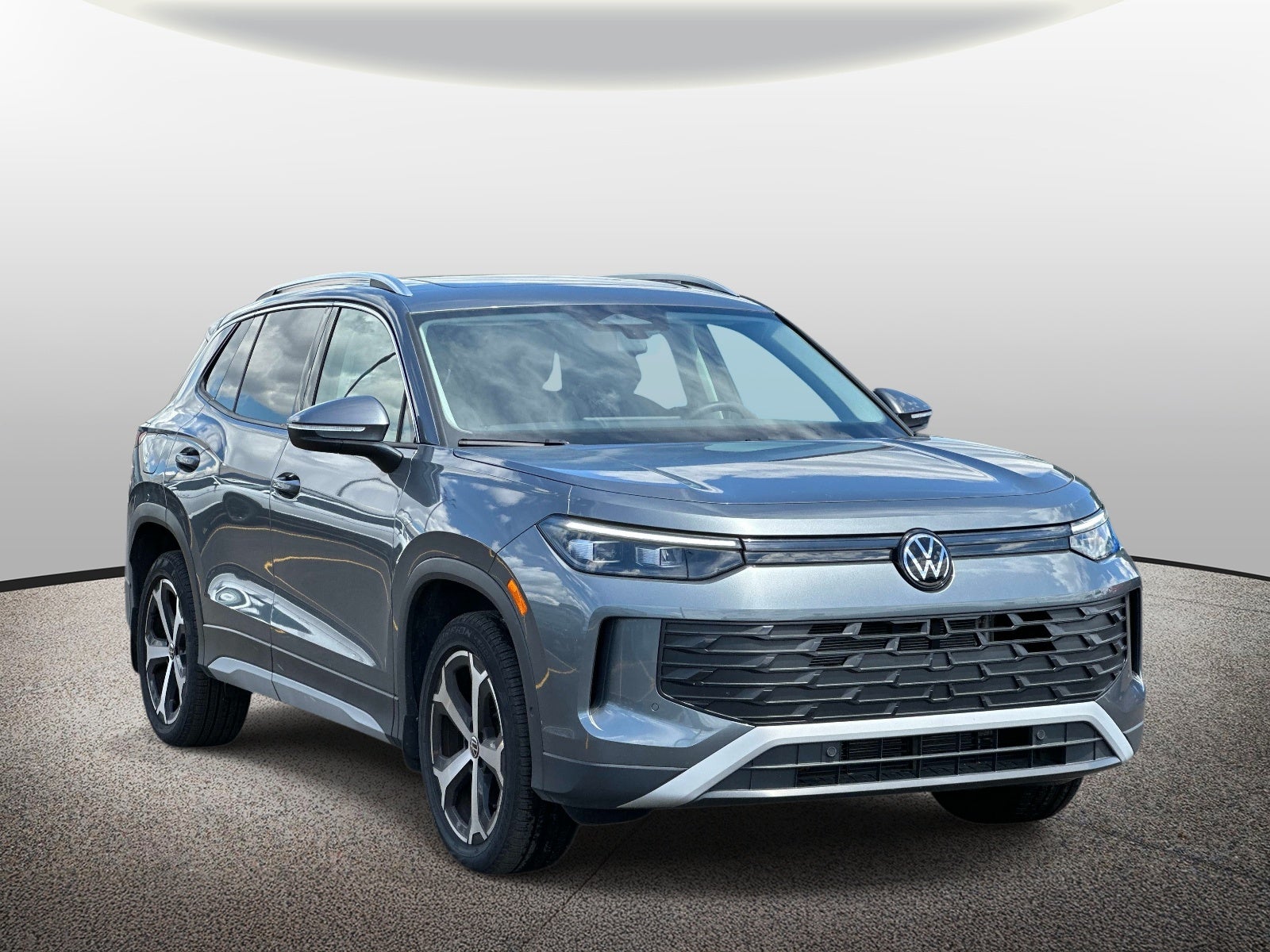 2025 Volkswagen Tiguan 2.0T SE 4MOTION