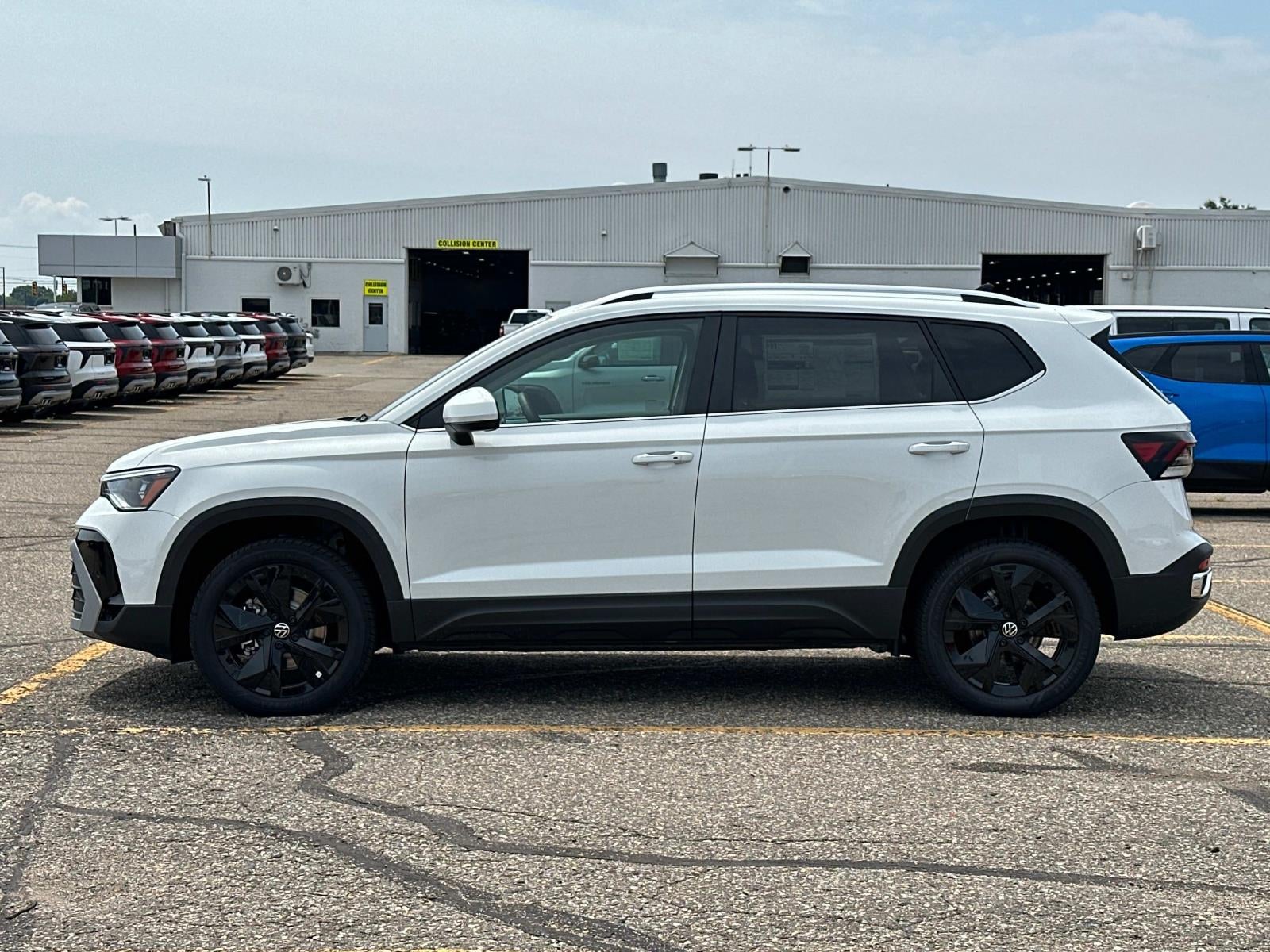 2025 Volkswagen Taos 1.5T SE