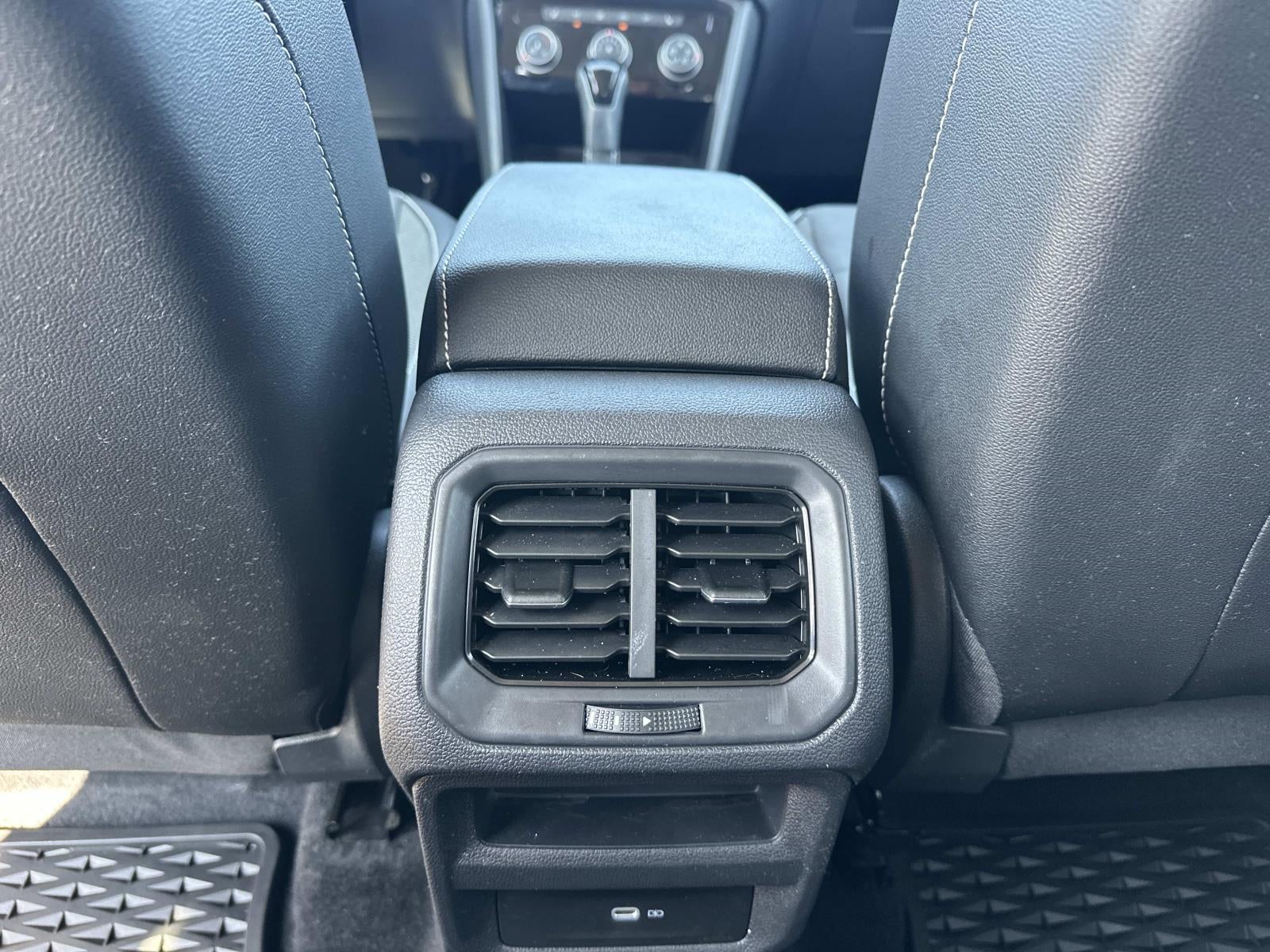 2023 Volkswagen Taos SE FWD
