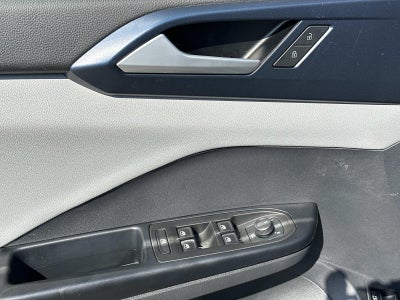 2023 Volkswagen Taos SE FWD