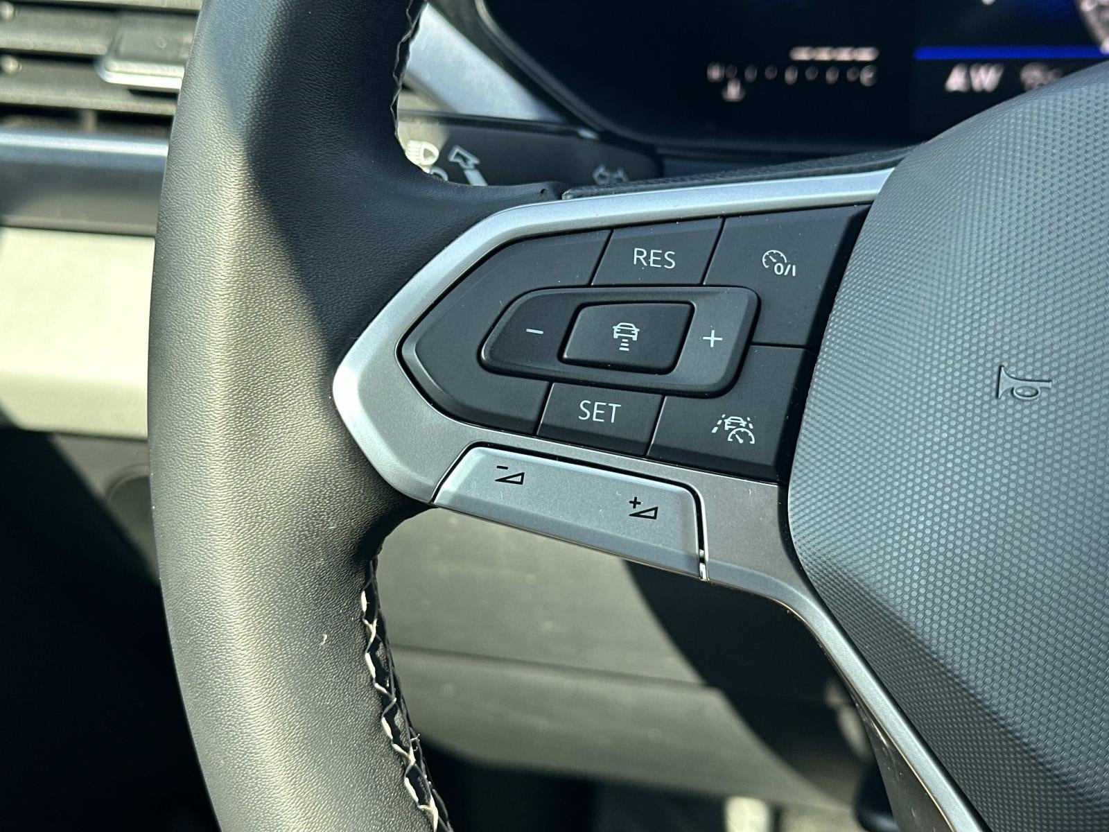 2023 Volkswagen Taos SE FWD