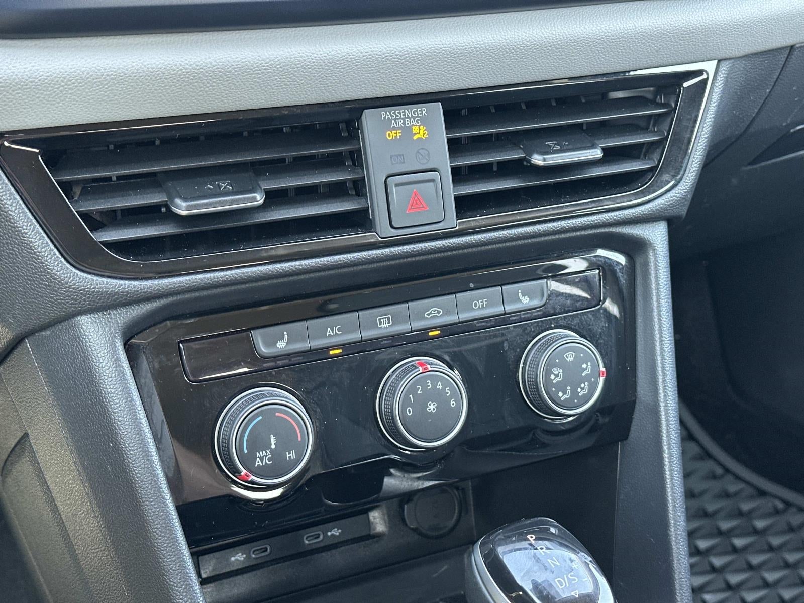 2023 Volkswagen Taos SE FWD