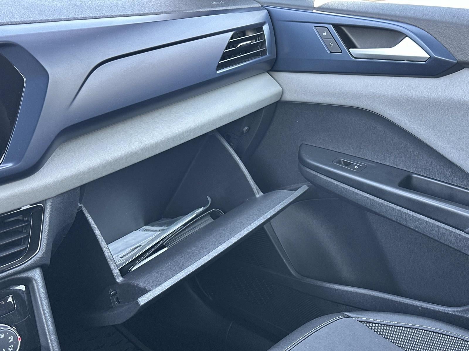 2023 Volkswagen Taos SE FWD