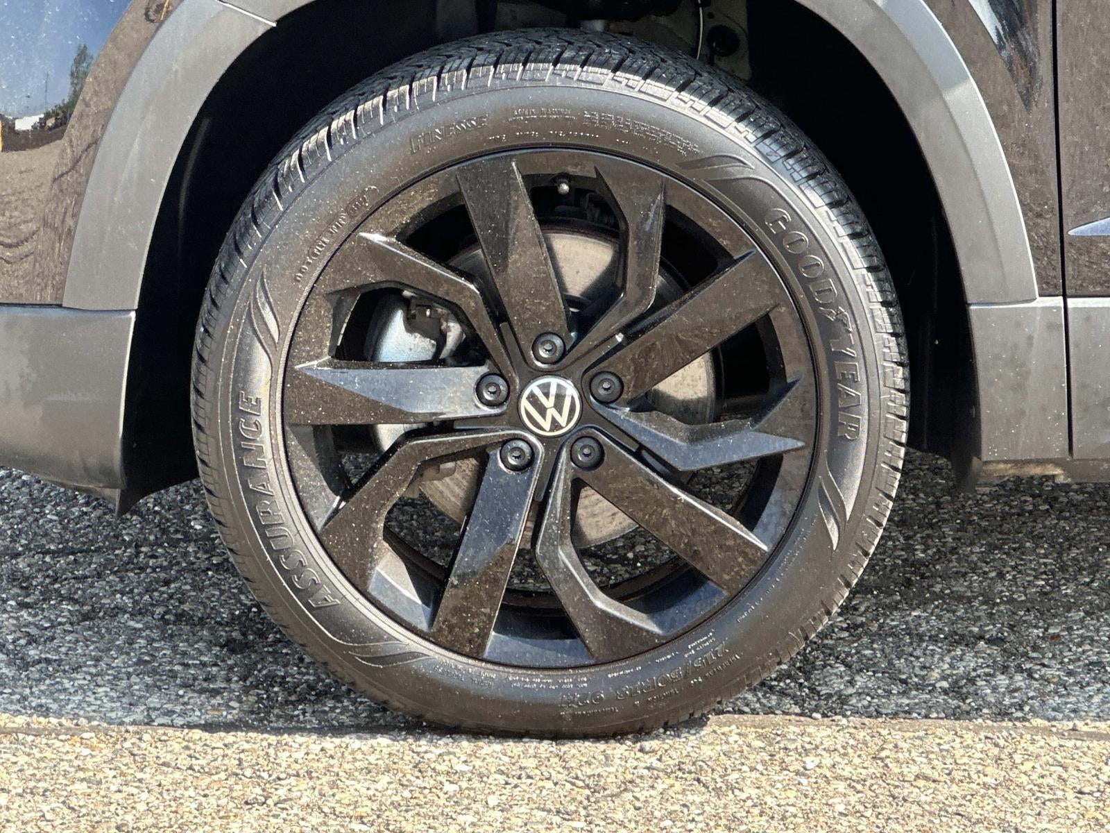 2023 Volkswagen Taos SE FWD