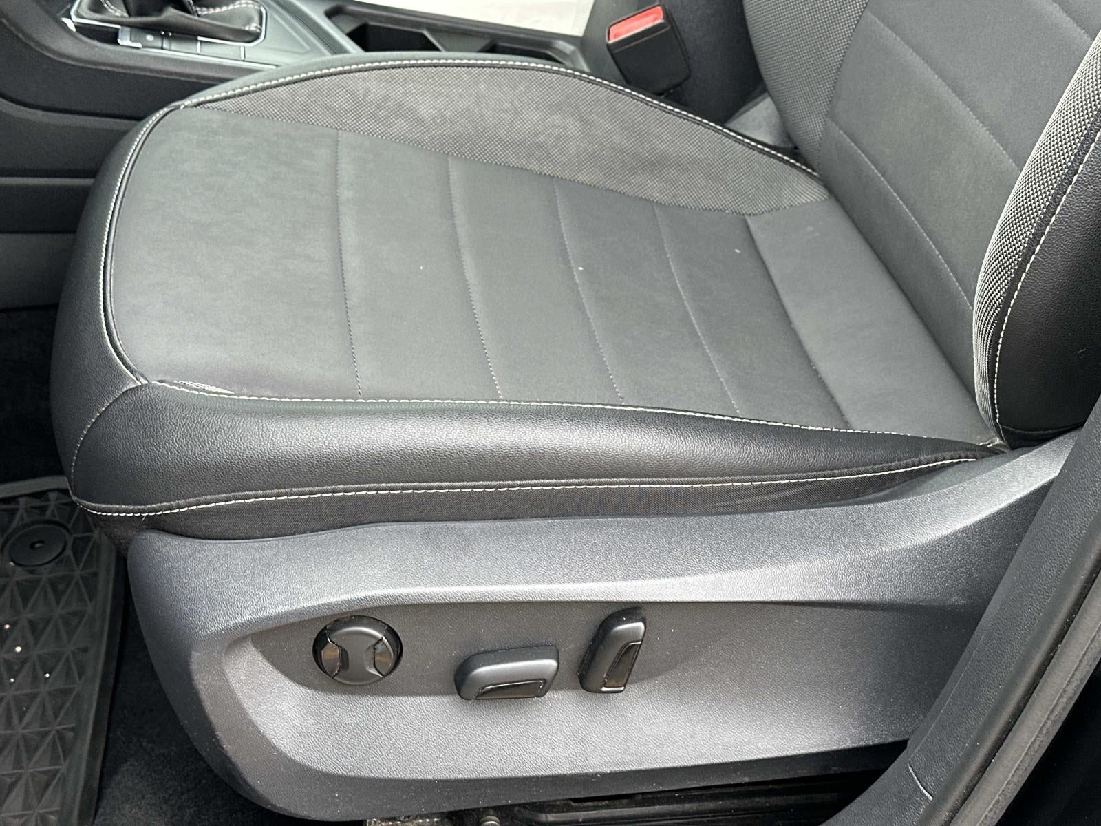 2023 Volkswagen Taos SE FWD