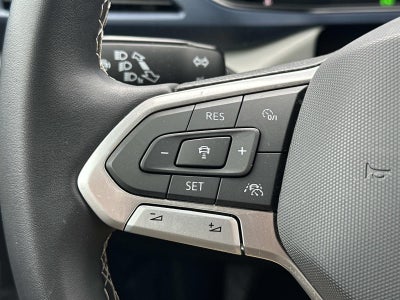 2023 Volkswagen Taos SE FWD