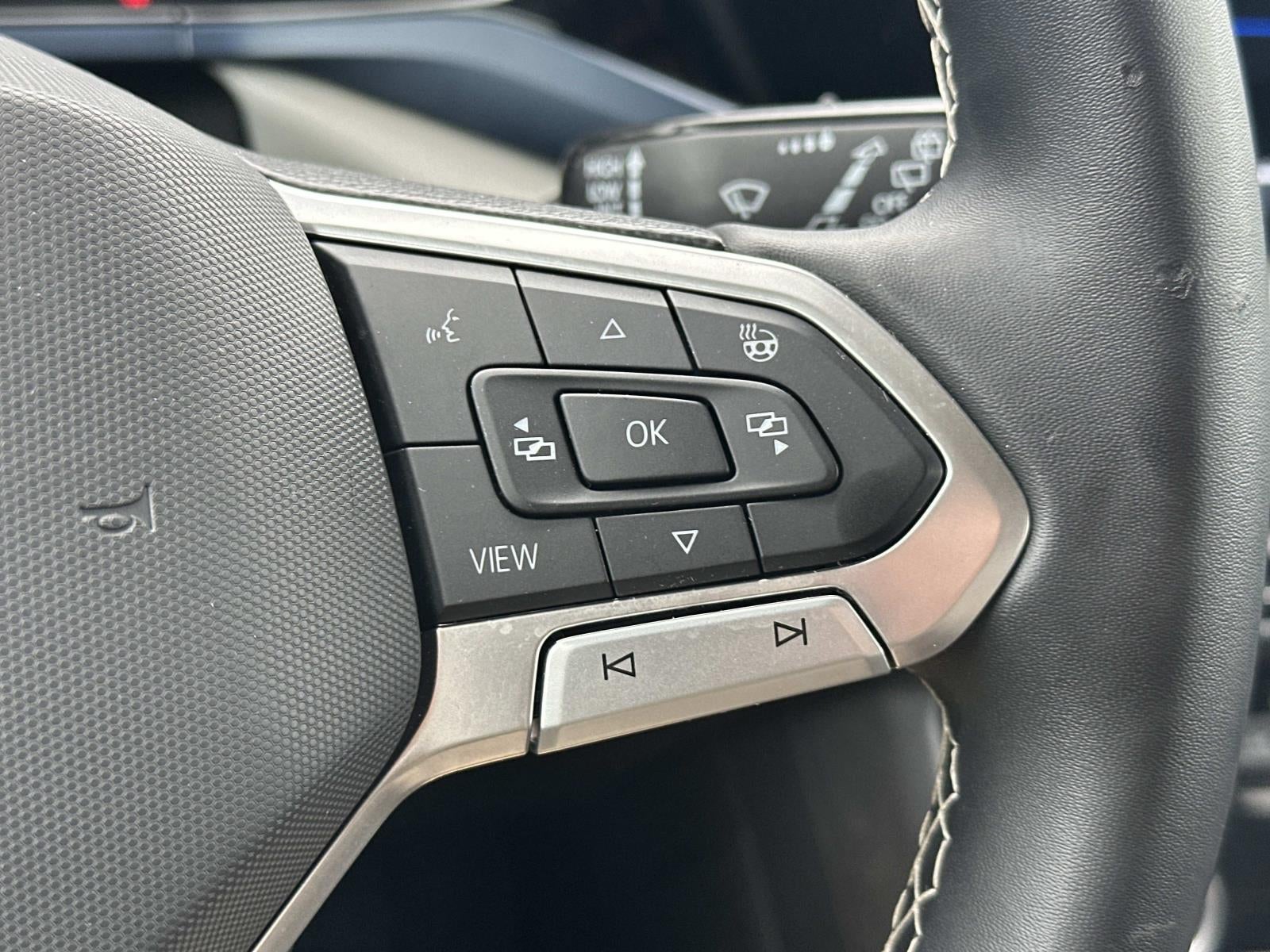 2023 Volkswagen Taos SE FWD
