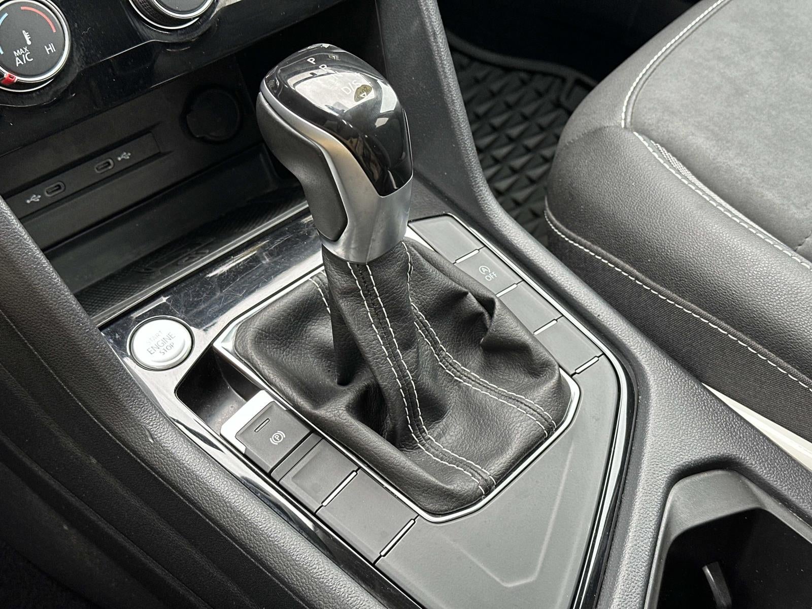 2023 Volkswagen Taos SE FWD