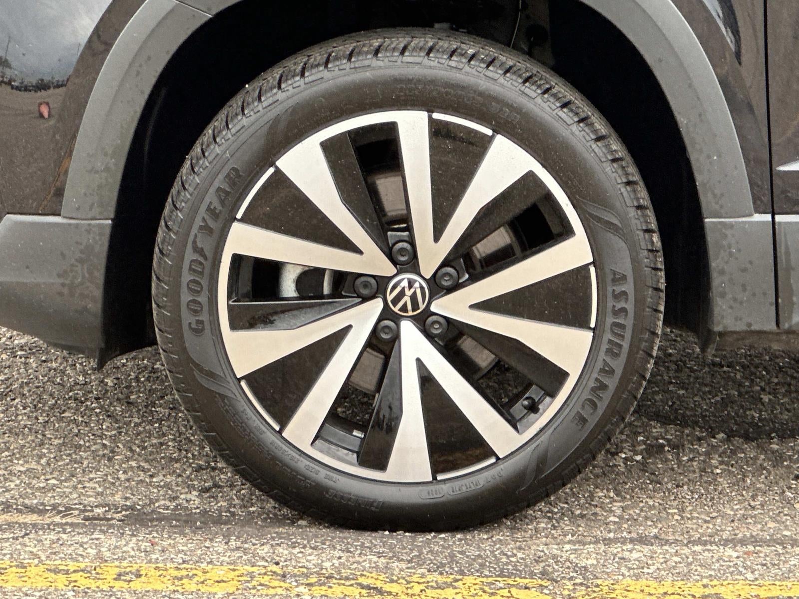 2023 Volkswagen Taos SE FWD