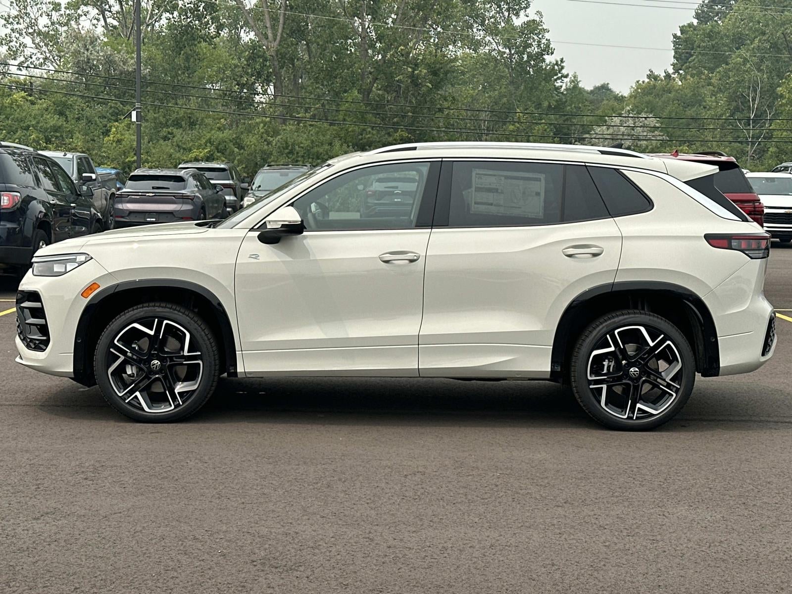 2026 Volkswagen Tiguan SEL R-Line Turbo 4MOTION