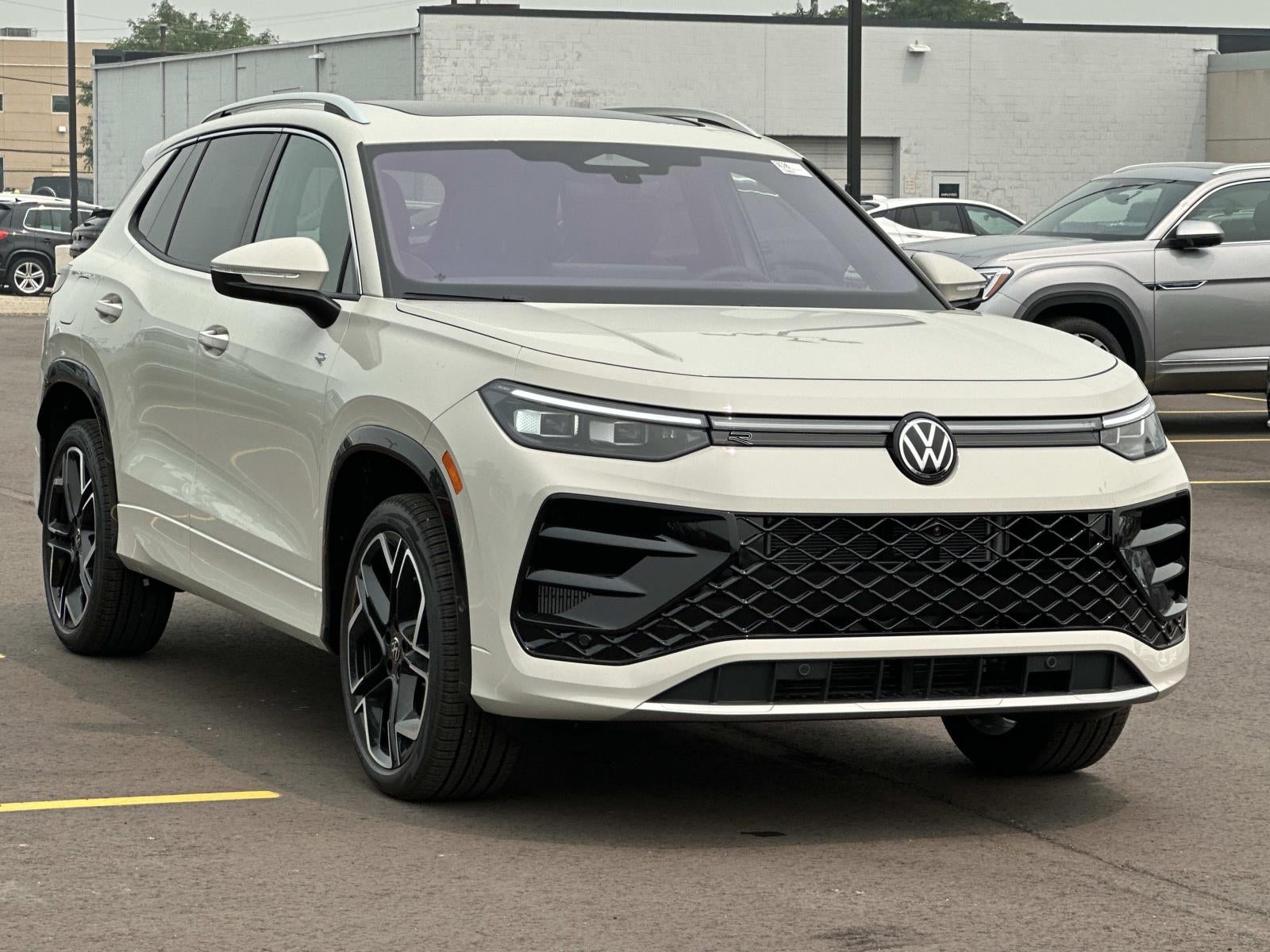 2026 Volkswagen Tiguan SEL R-Line Turbo 4MOTION