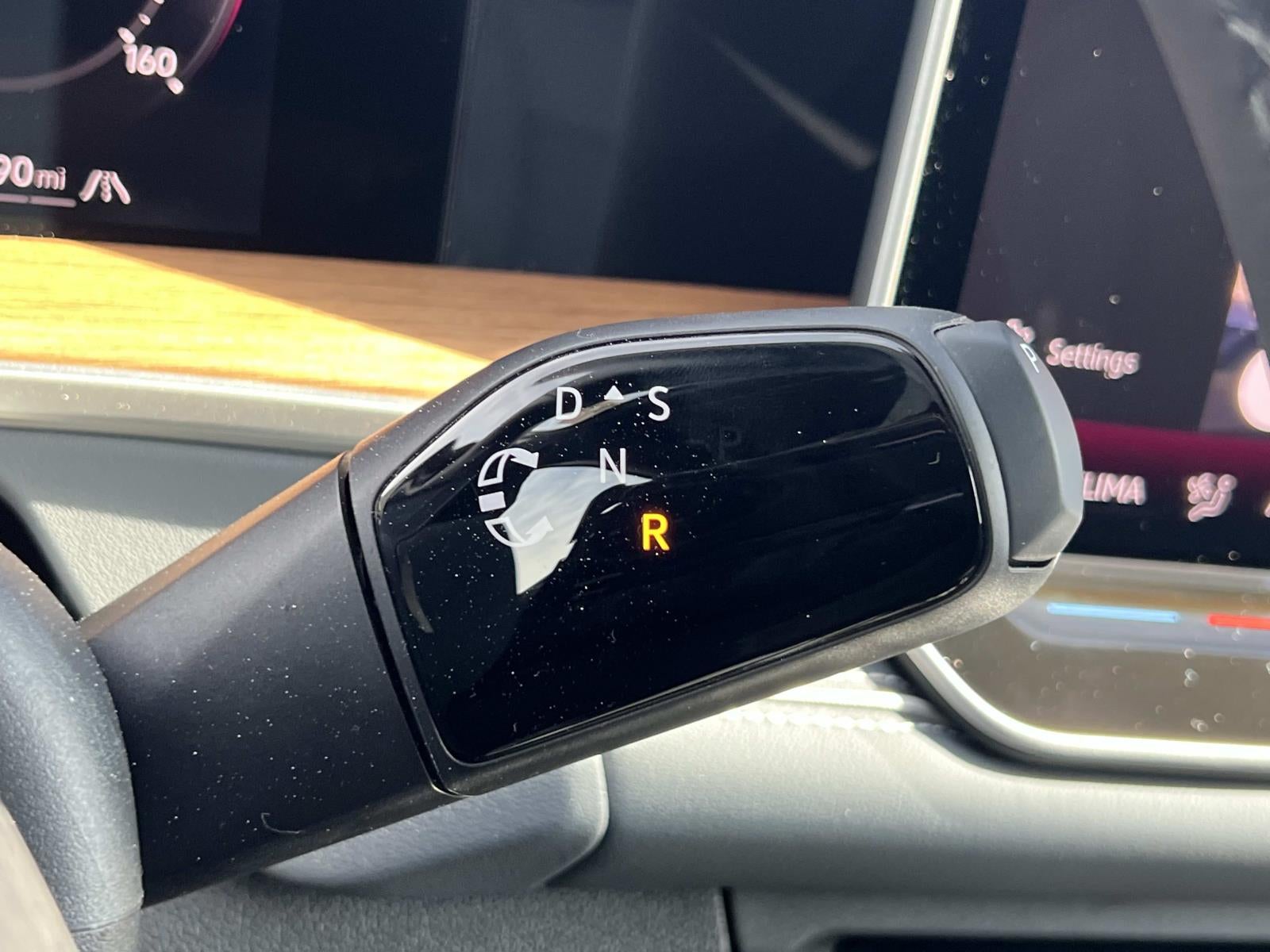 2026 Volkswagen Tiguan 2.0T SEL R-Line Turbo 4MOTION