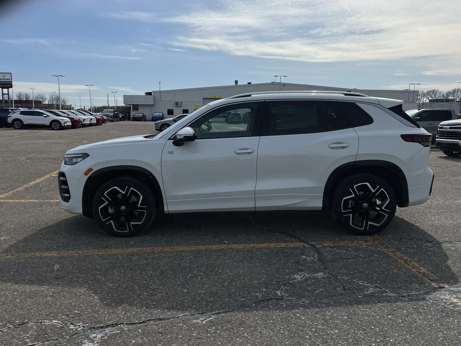 2026 Volkswagen Tiguan 2.0T SEL R-Line Turbo 4MOTION