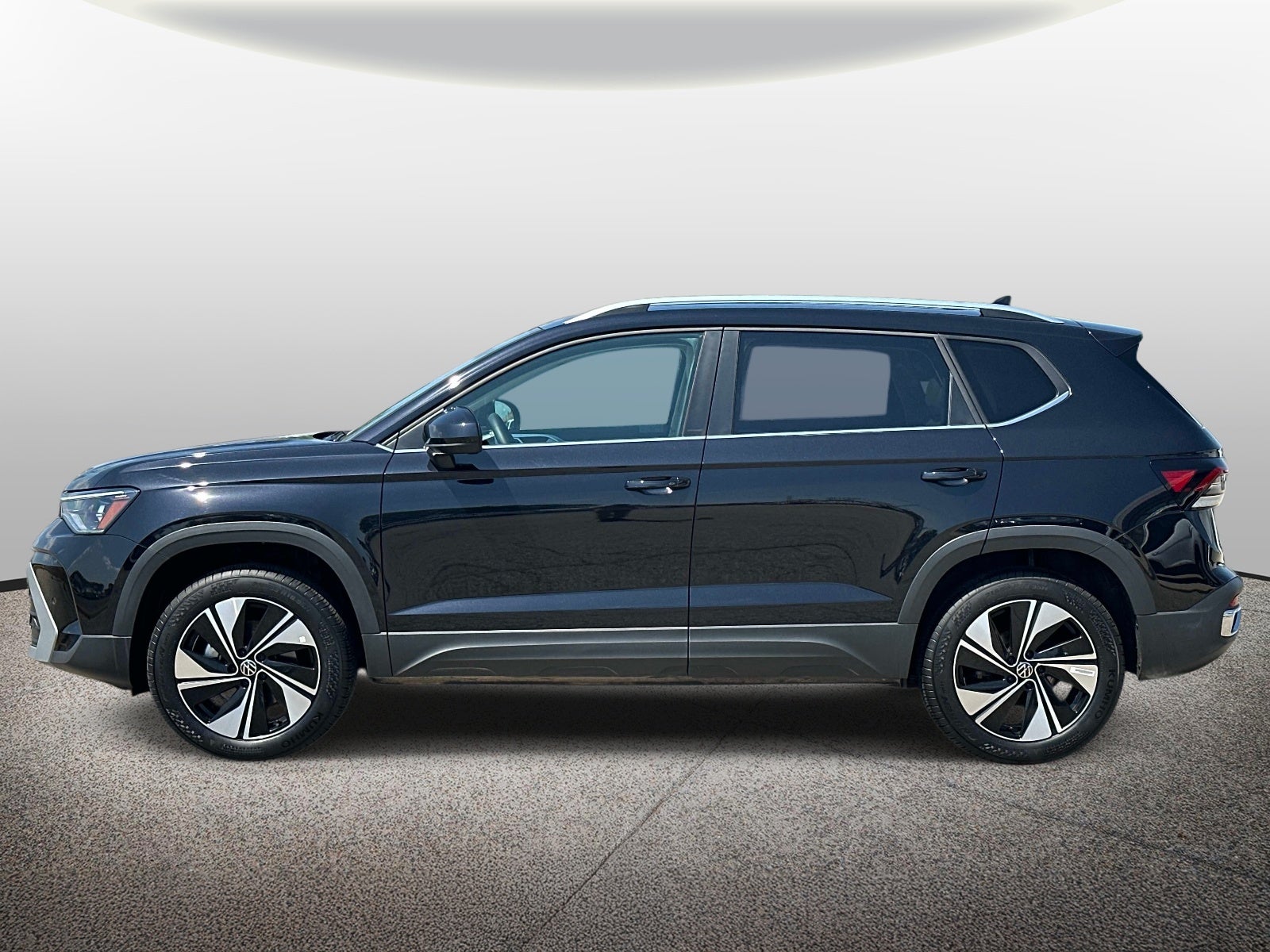 2025 Volkswagen Taos SE 4MOTION