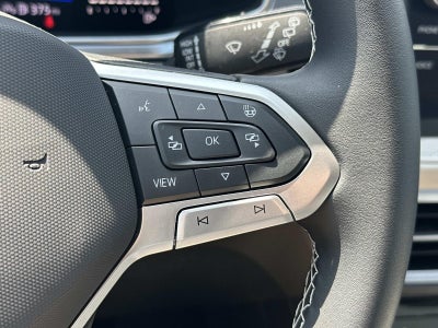 2025 Volkswagen Taos SE 4MOTION