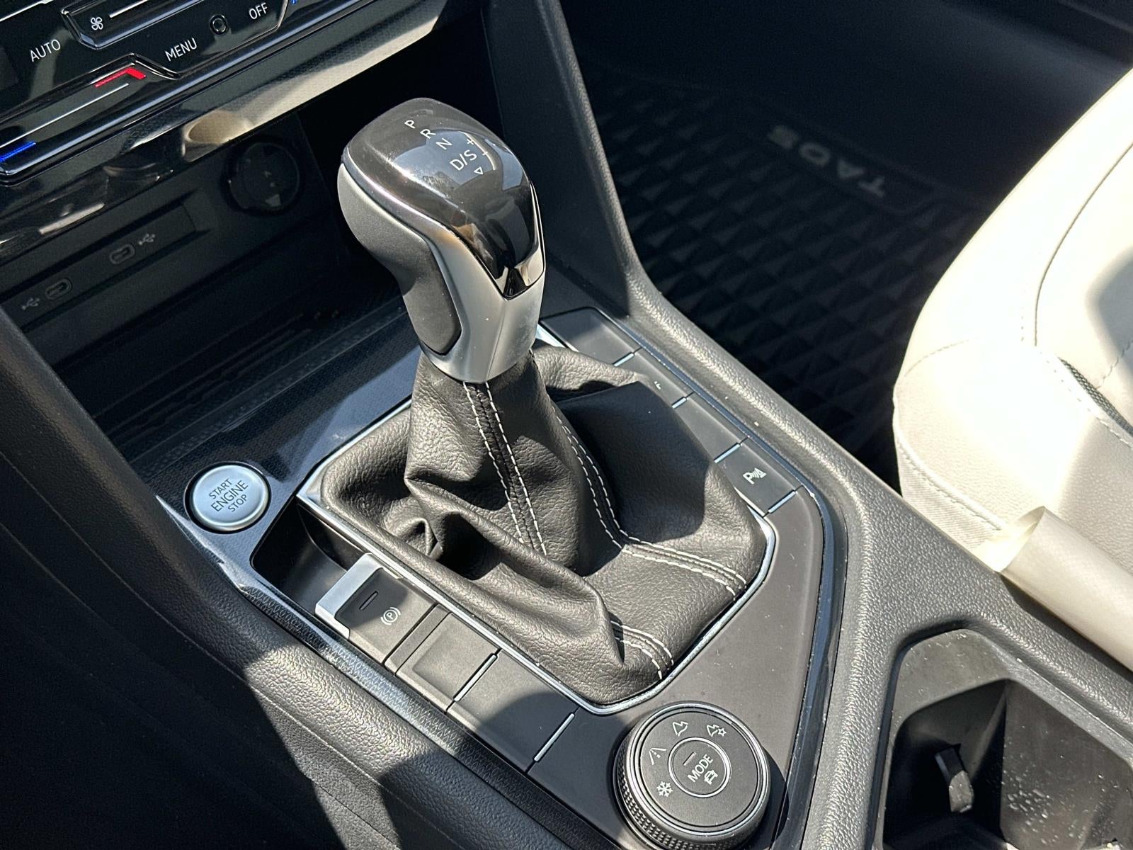 2025 Volkswagen Taos SE 4MOTION