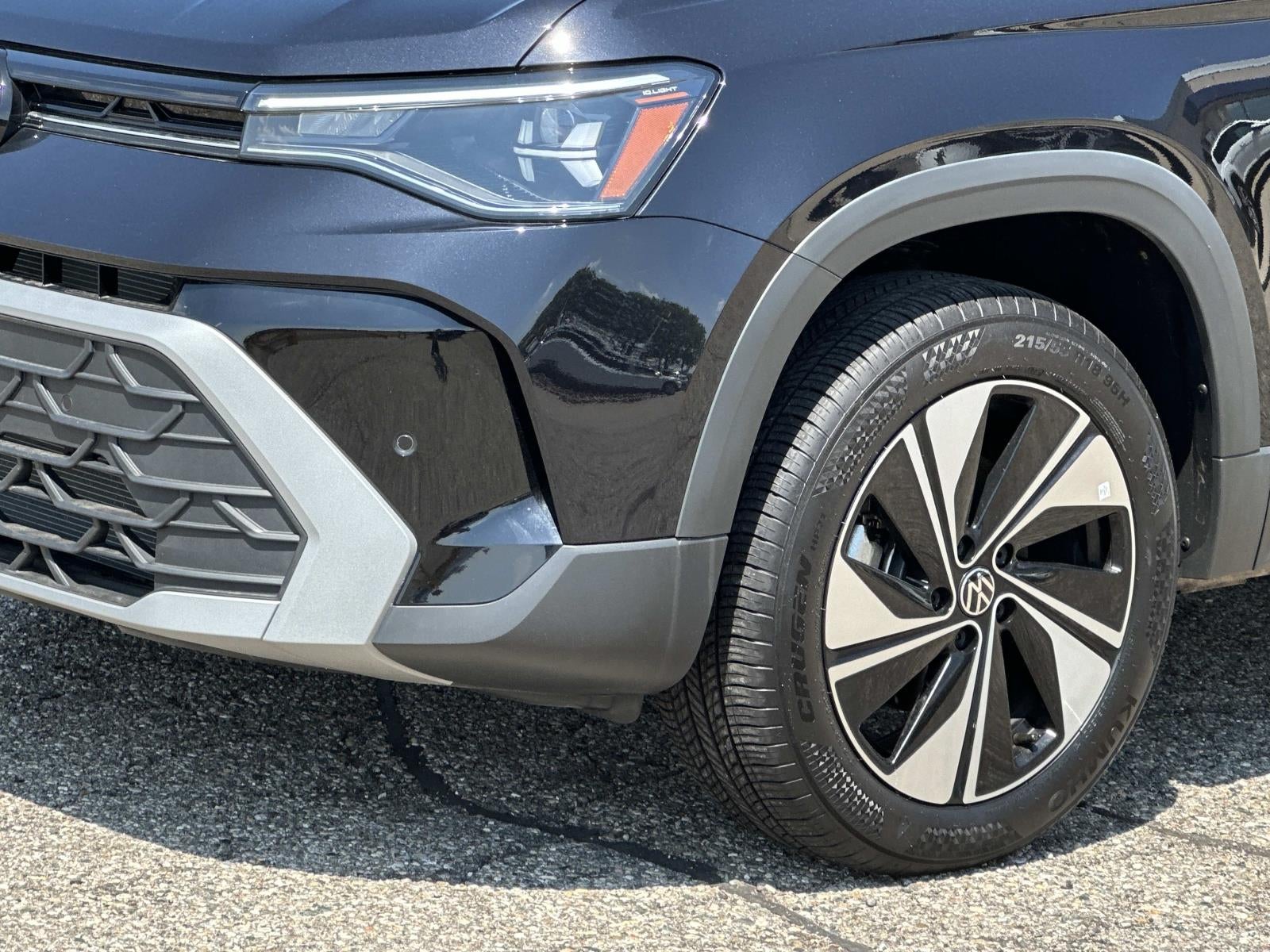 2025 Volkswagen Taos SE 4MOTION