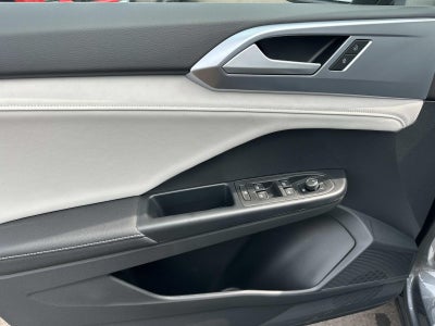 2026 Volkswagen Taos SE 4MOTION