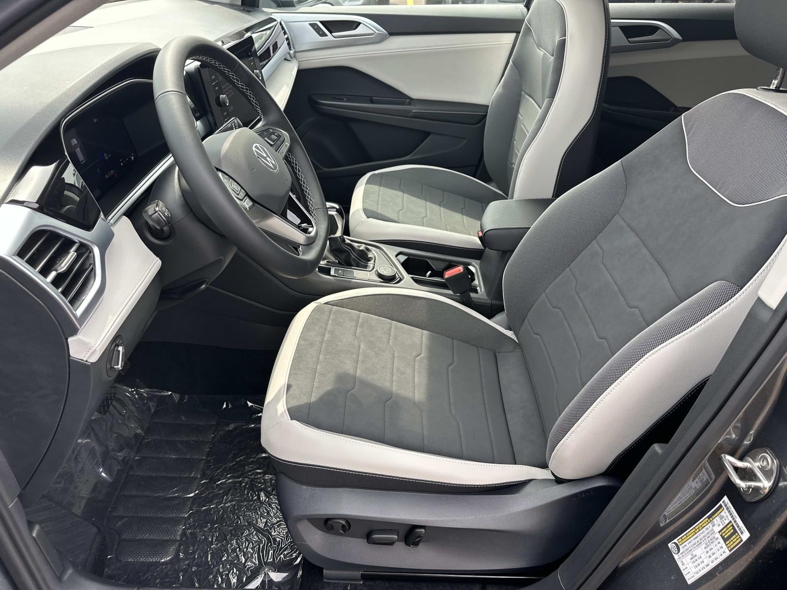 2026 Volkswagen Taos SE 4MOTION