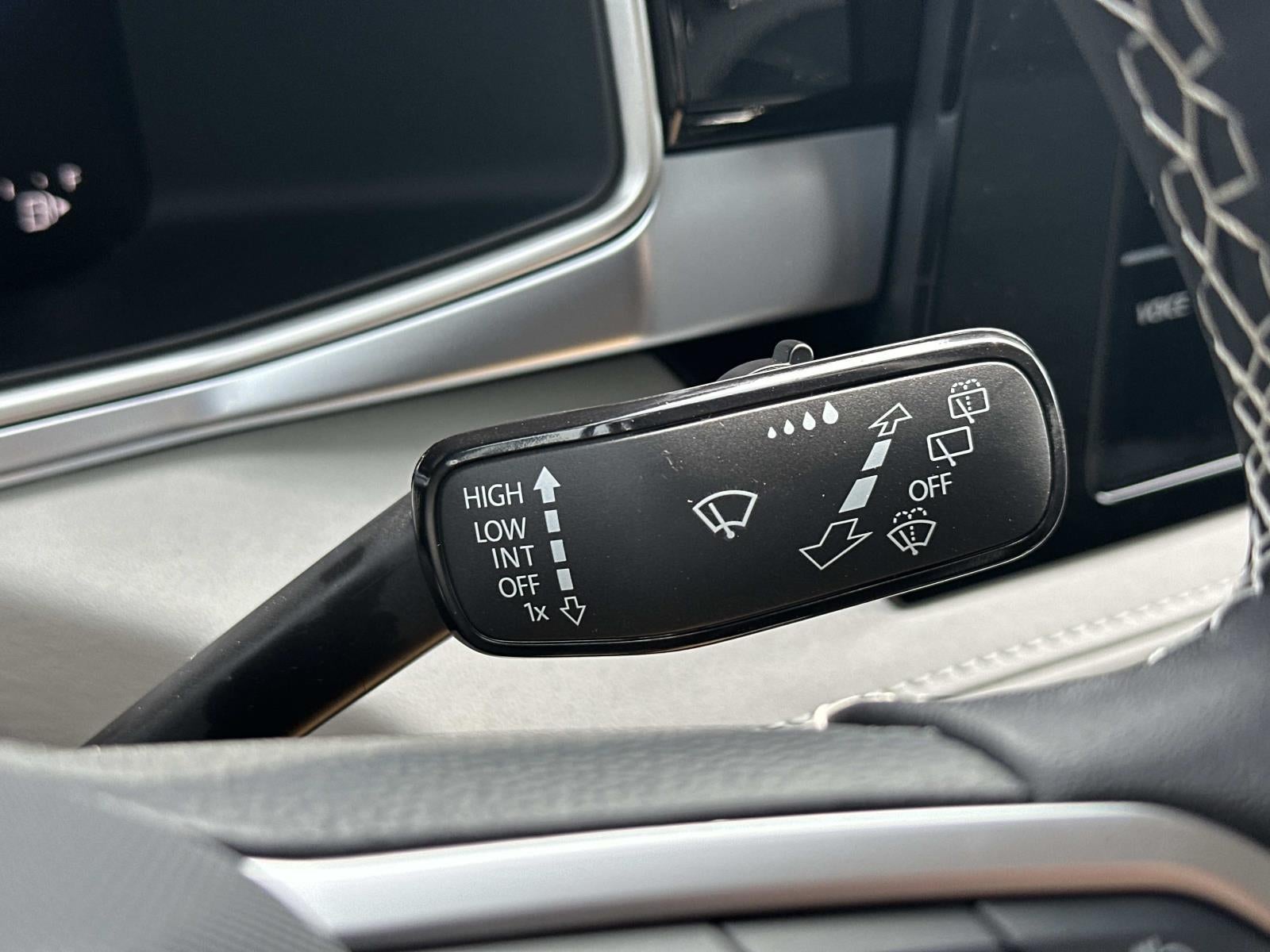 2026 Volkswagen Taos SE 4MOTION