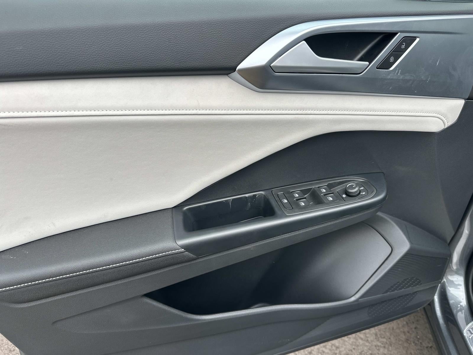 2026 Volkswagen Taos SE 4MOTION