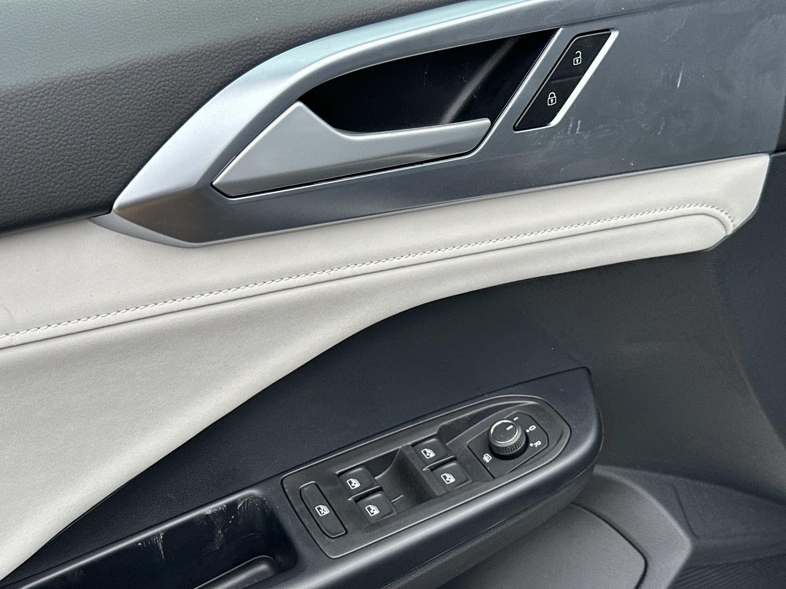 2026 Volkswagen Taos SE 4MOTION