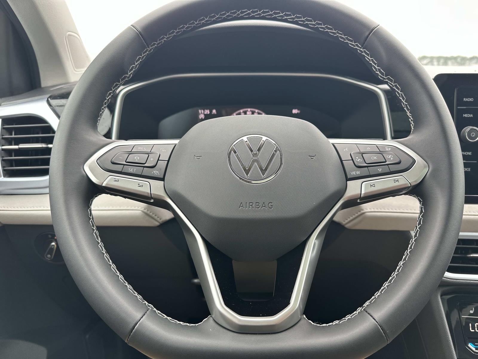 2026 Volkswagen Taos SE 4MOTION