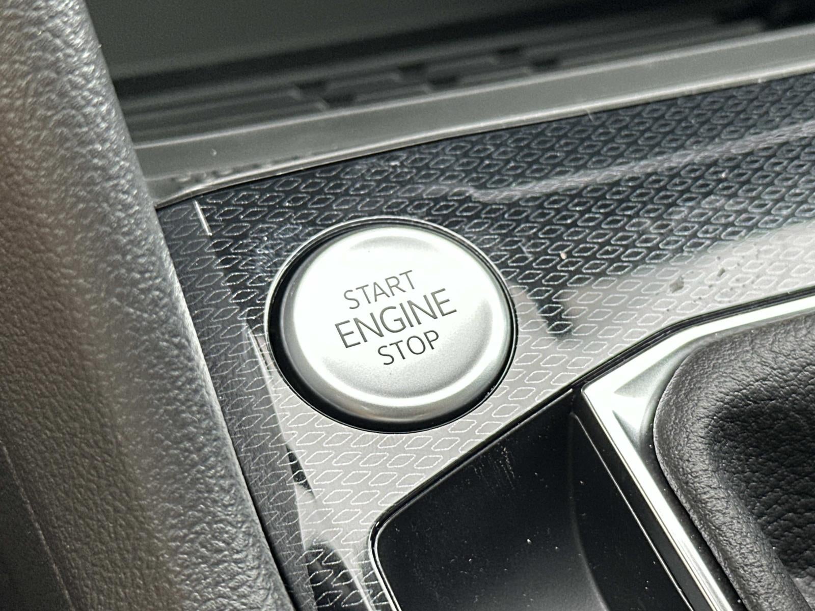 2026 Volkswagen Taos SE 4MOTION