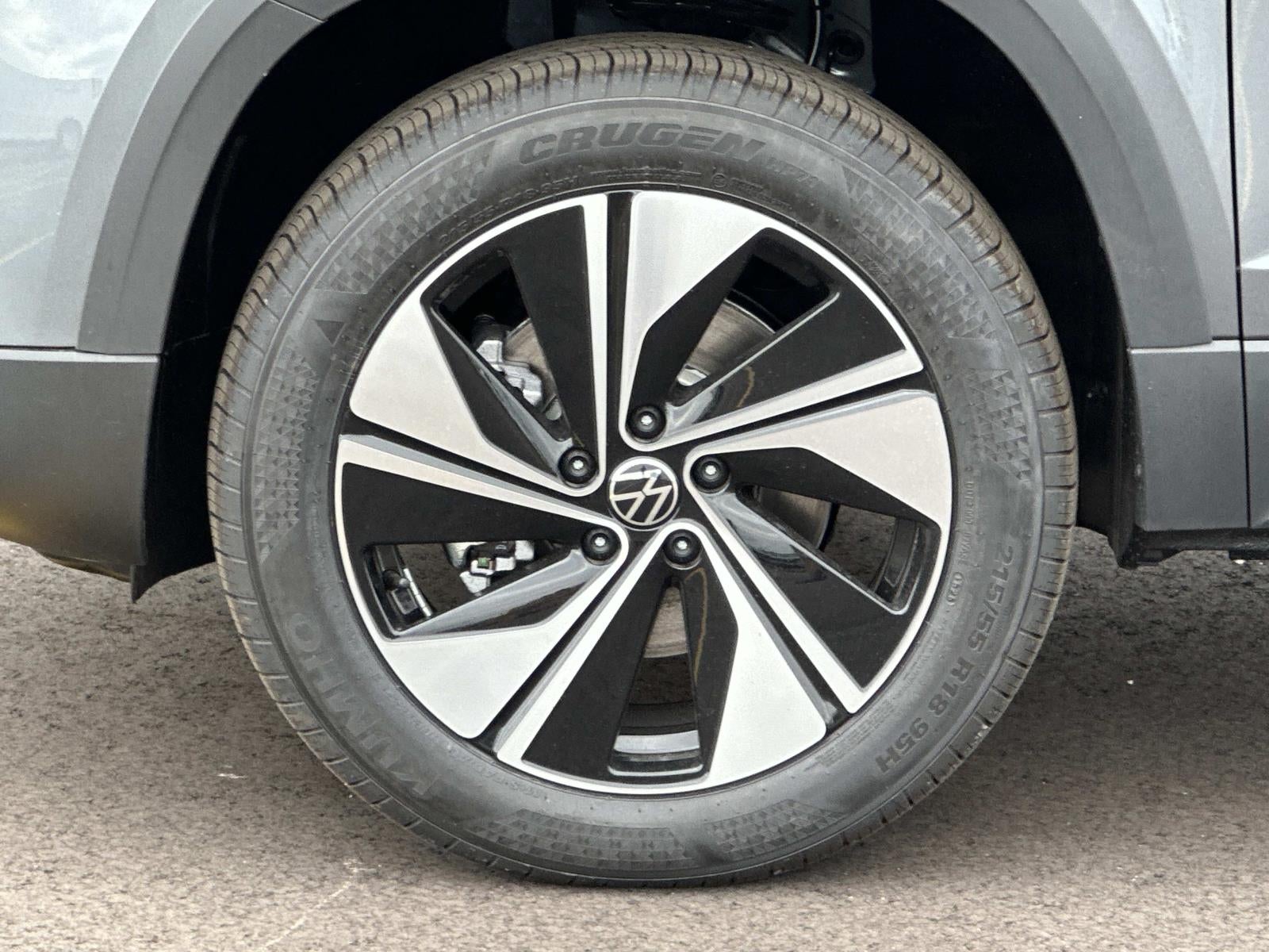 2026 Volkswagen Taos SE 4MOTION