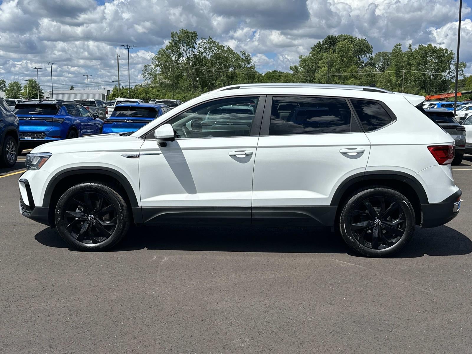 2023 Volkswagen Taos SE 4MOTION *Ltd Avail*