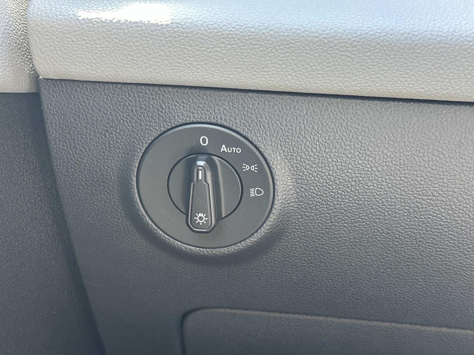 2023 Volkswagen Taos SE 4MOTION *Ltd Avail*