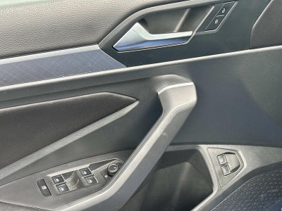 2023 Volkswagen Jetta SE Auto