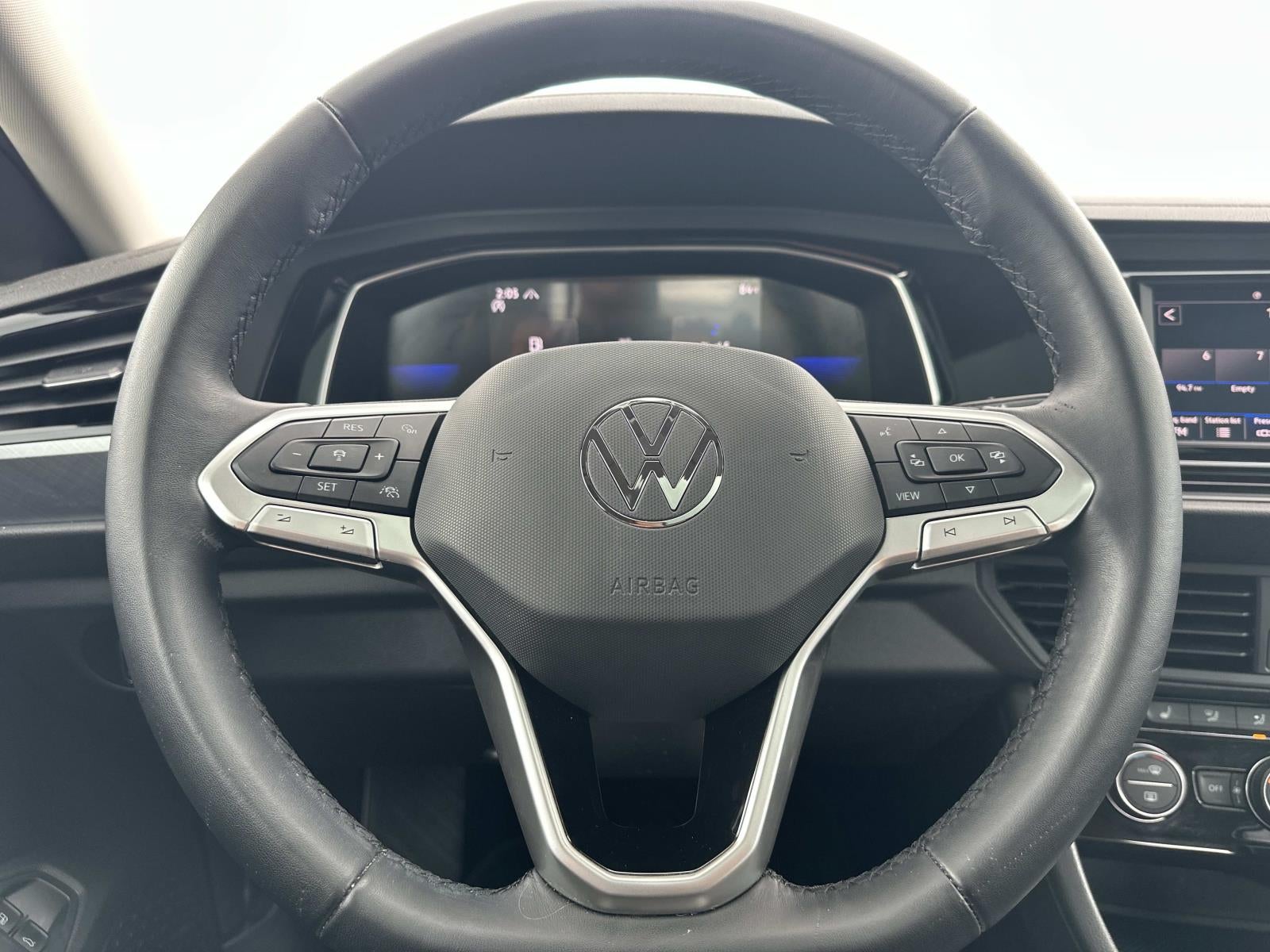 2023 Volkswagen Jetta SE Auto