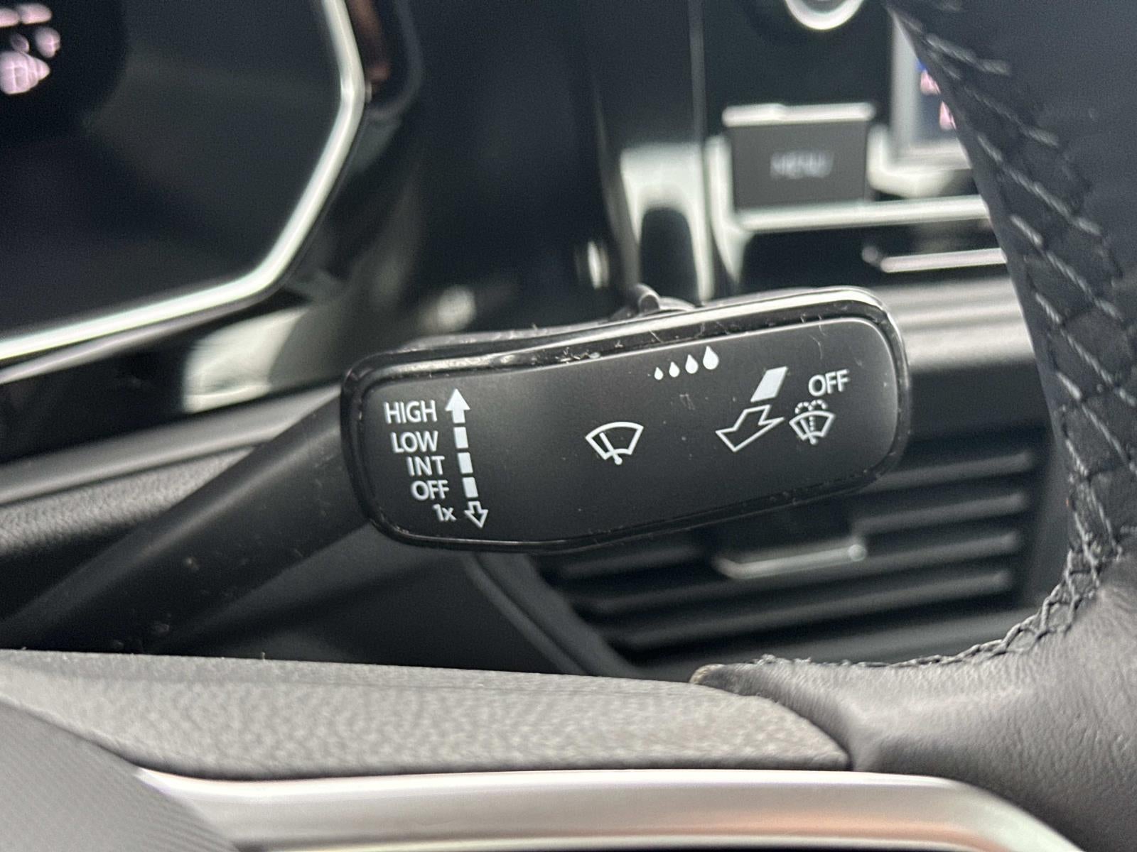 2023 Volkswagen Jetta SE Auto