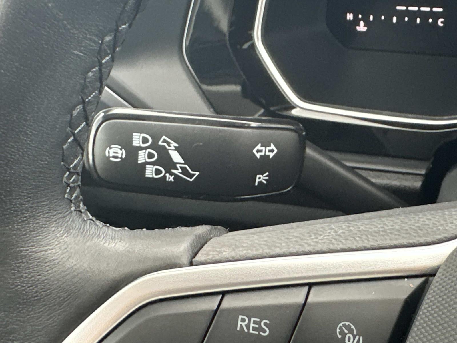 2023 Volkswagen Jetta SE Auto