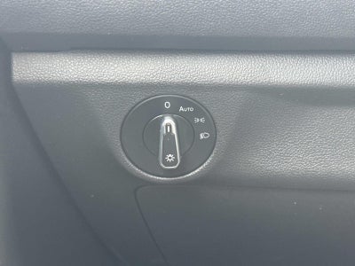2023 Volkswagen Jetta SE Auto