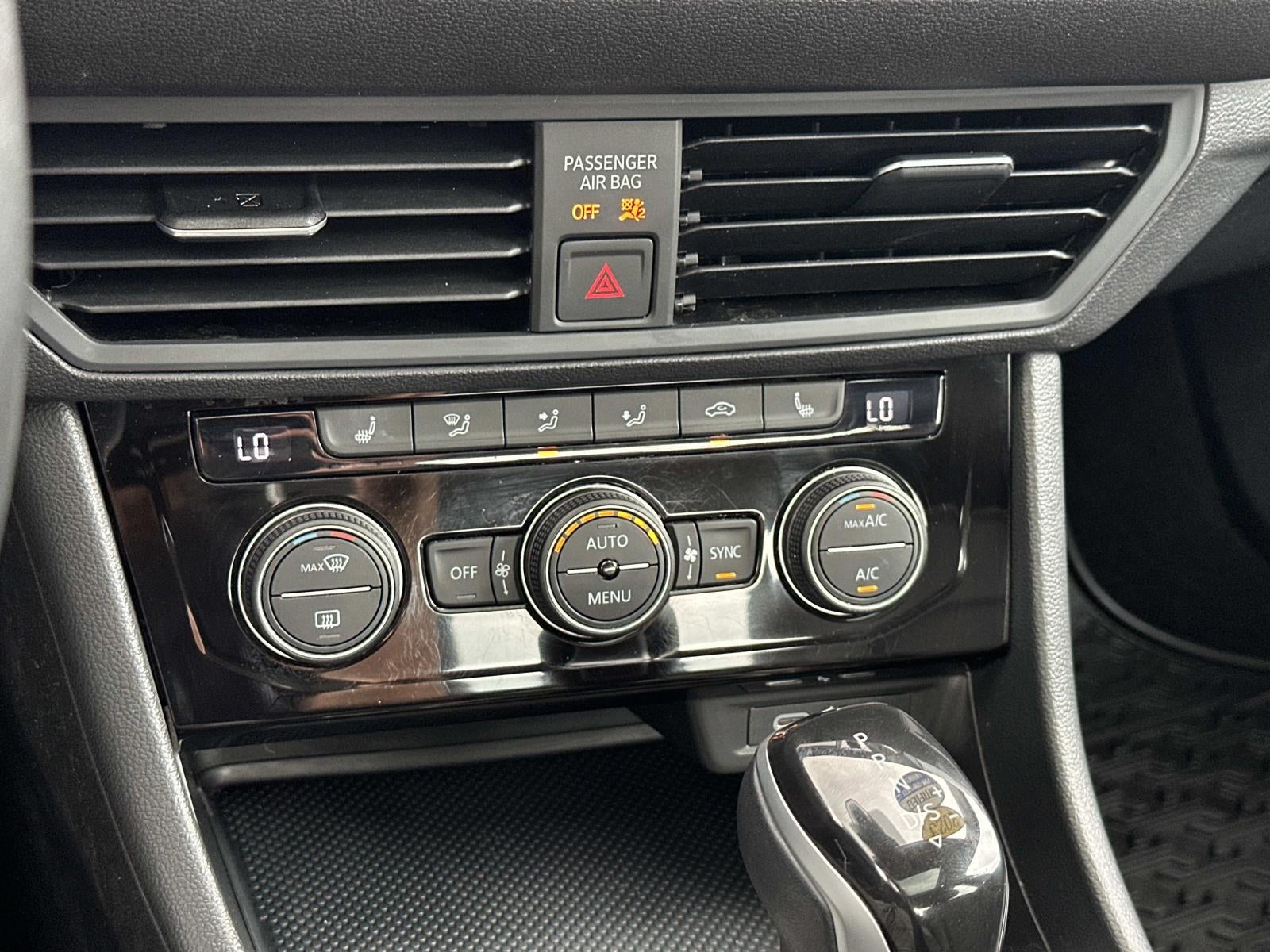 2023 Volkswagen Jetta SE Auto