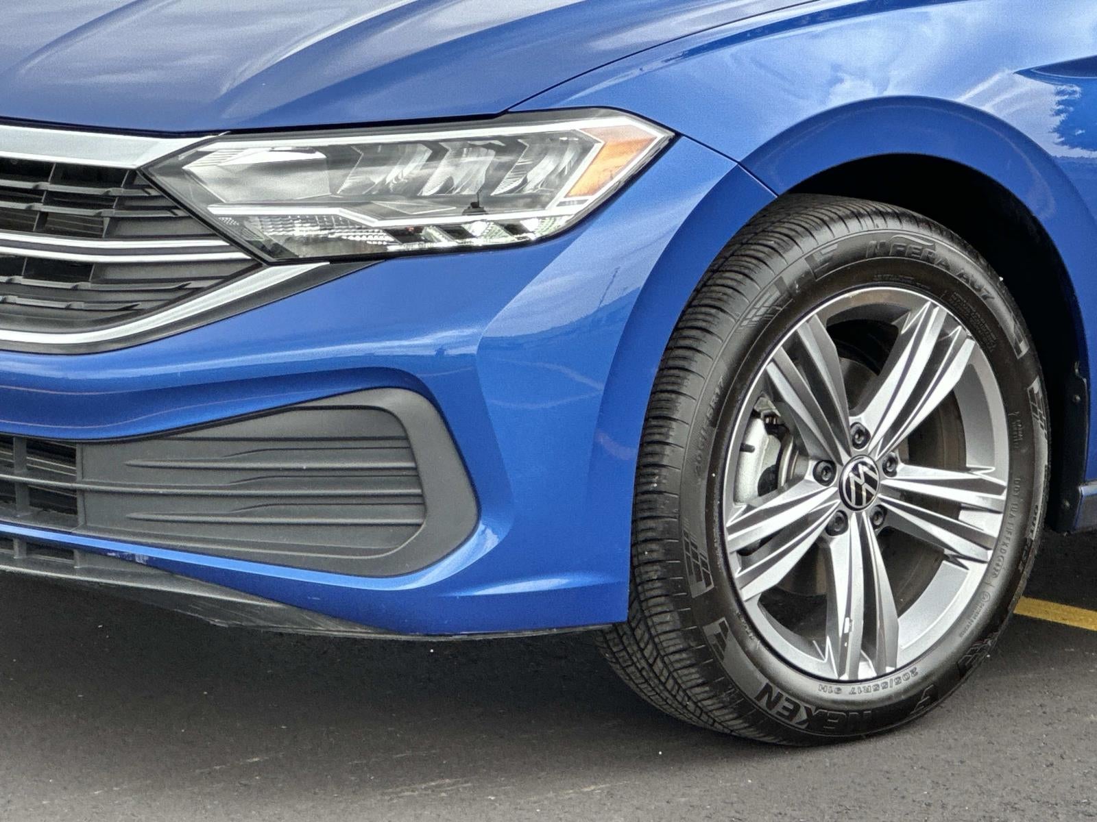 2023 Volkswagen Jetta SE Auto