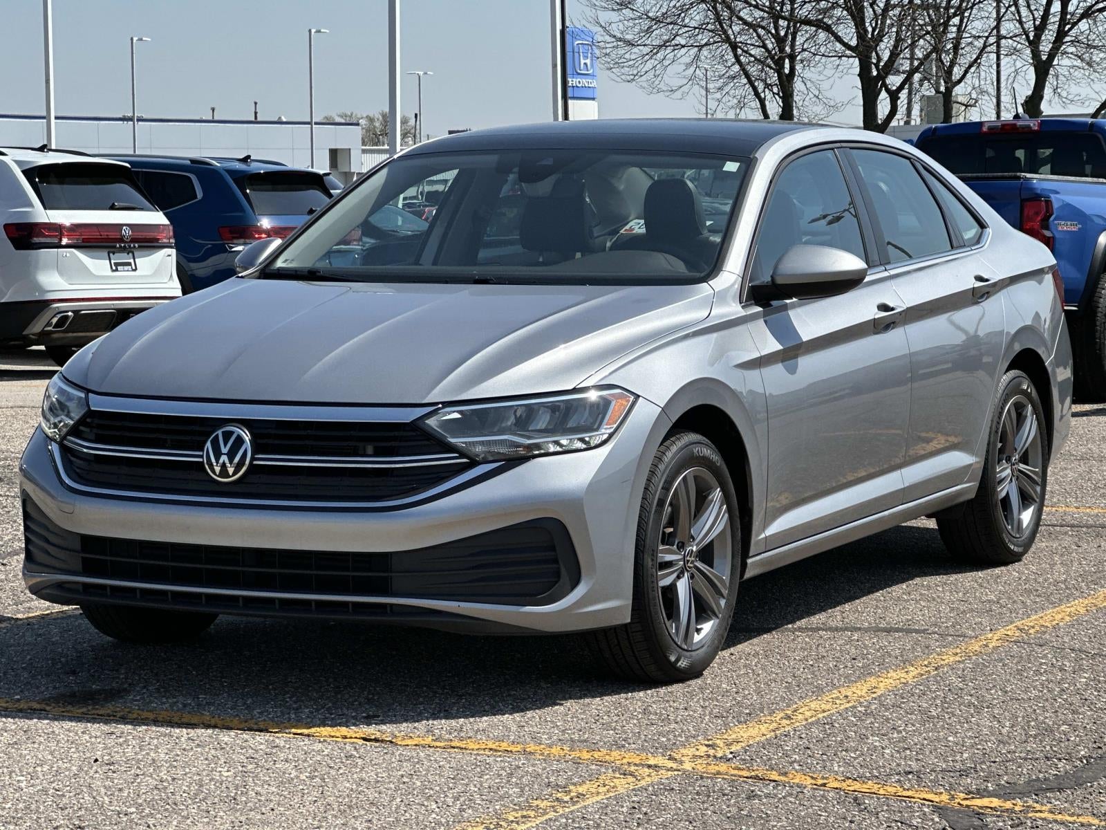2023 Volkswagen Jetta SE Auto