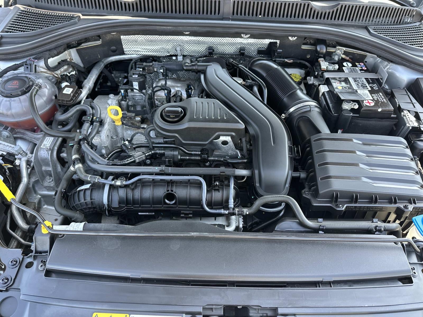 2023 Volkswagen Jetta SE Auto