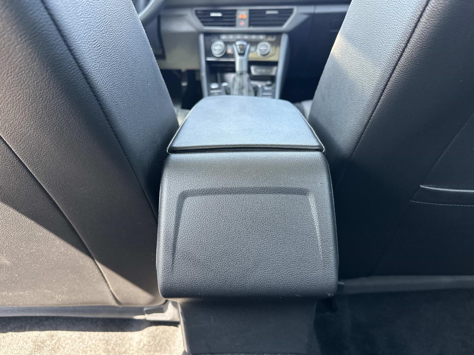 2023 Volkswagen Jetta SE Auto