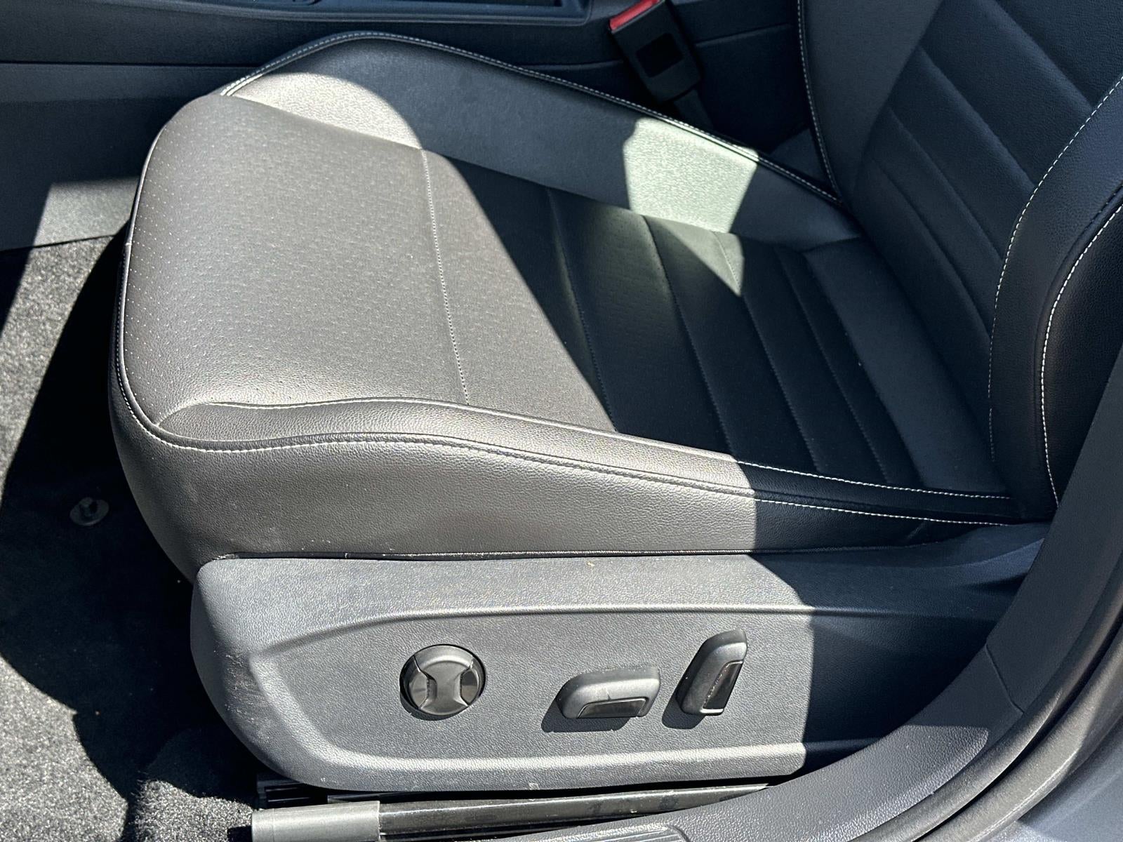 2023 Volkswagen Jetta SE Auto