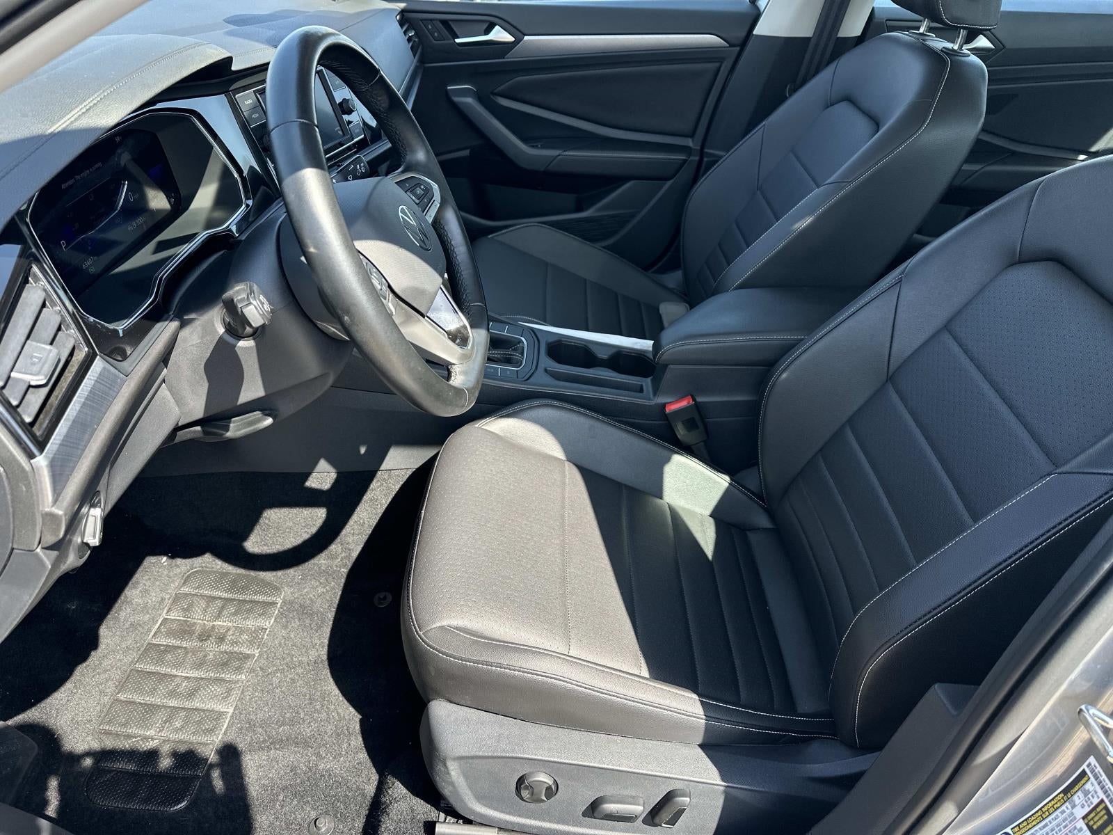 2023 Volkswagen Jetta SE Auto