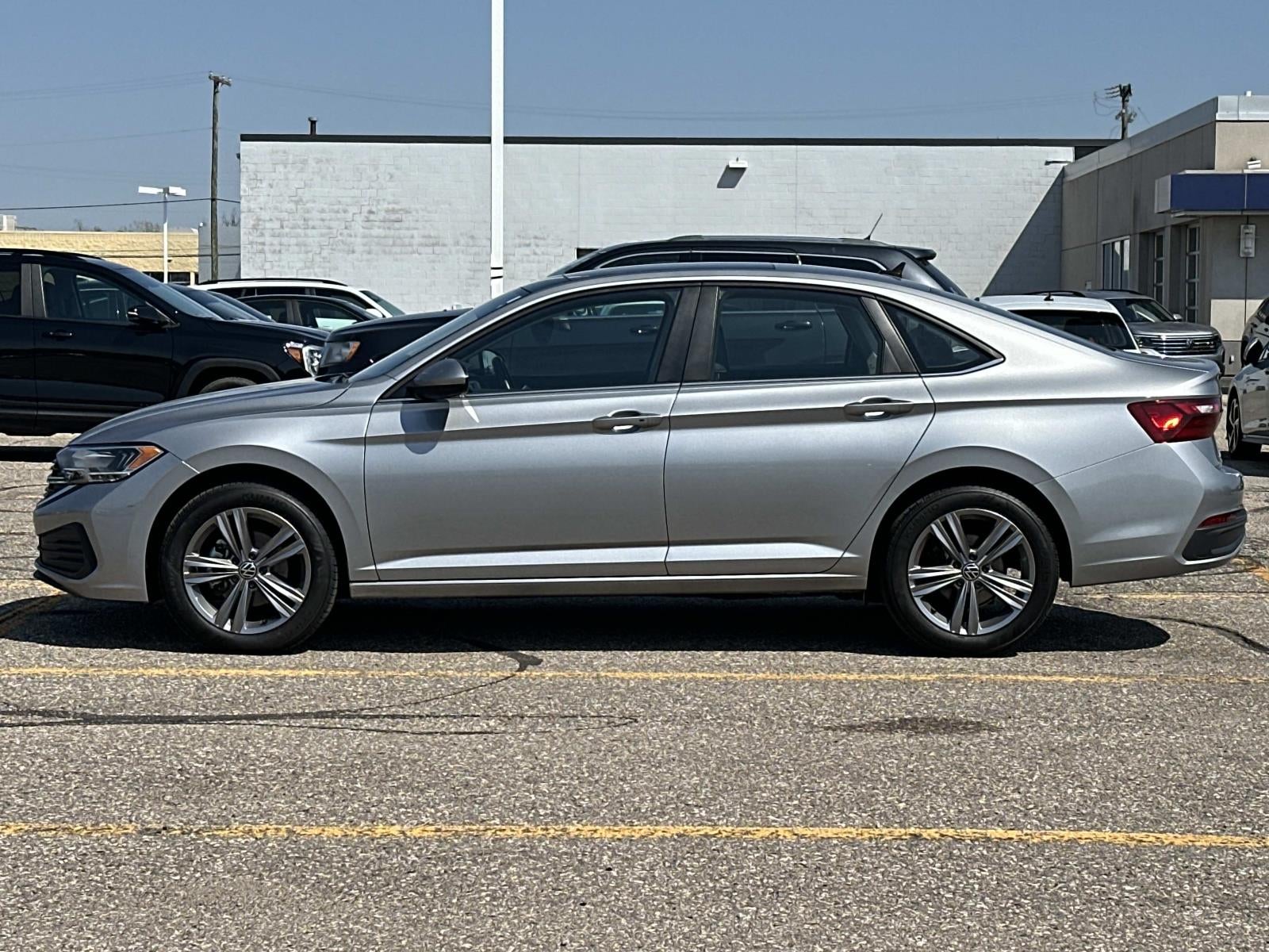 2023 Volkswagen Jetta SE Auto