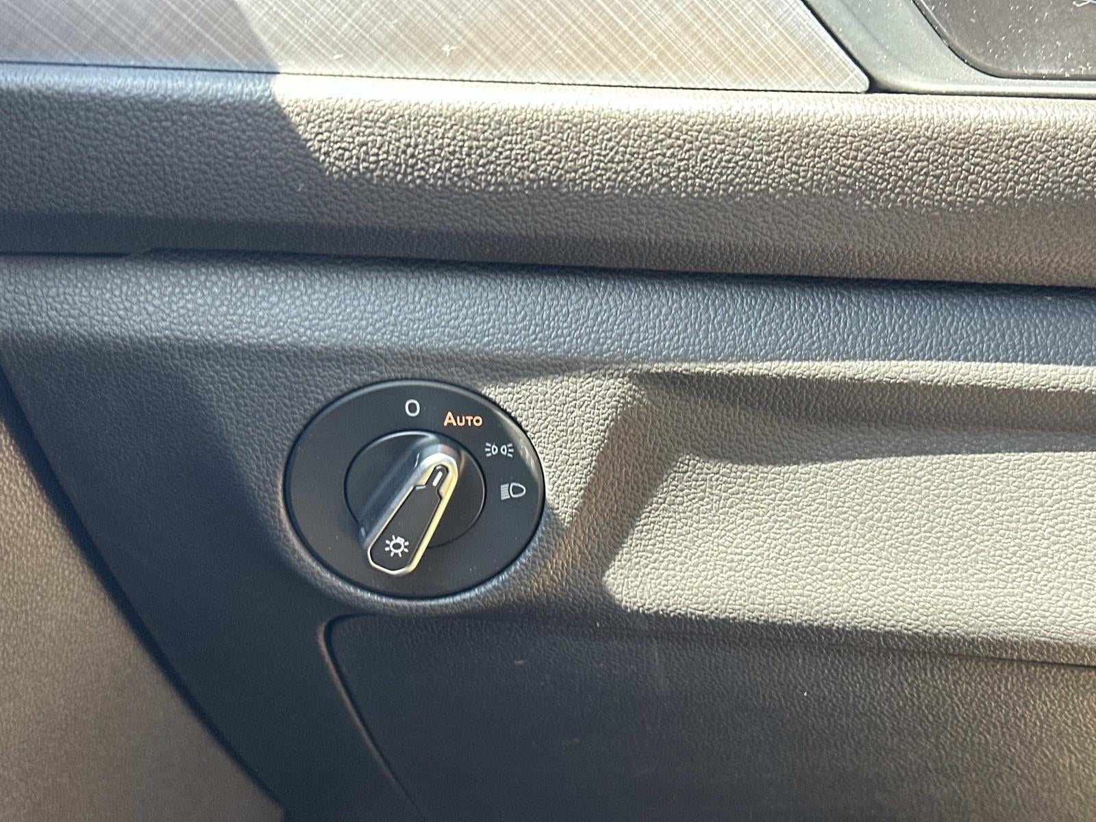 2023 Volkswagen Jetta SE Auto