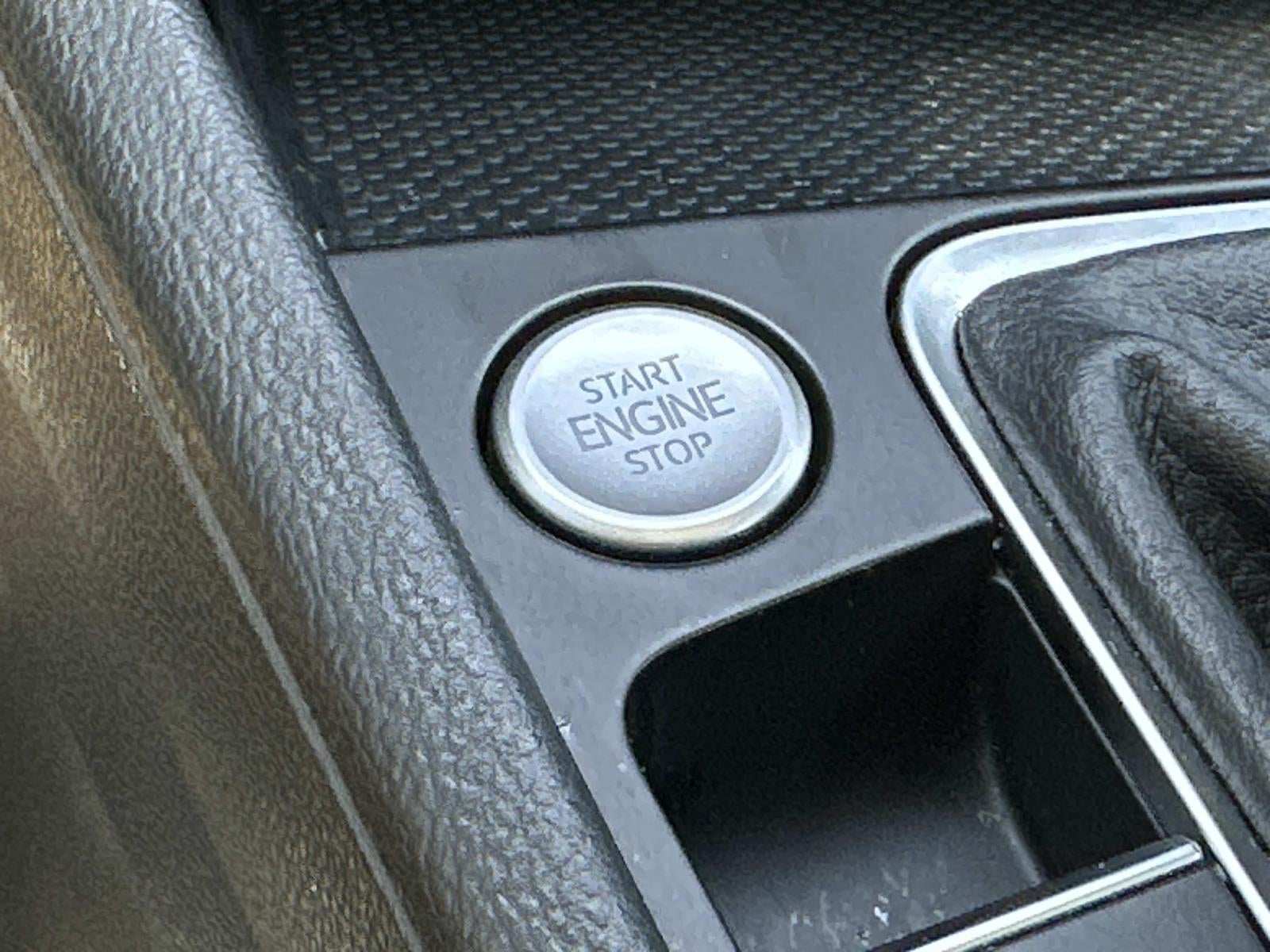 2023 Volkswagen Jetta SE Auto