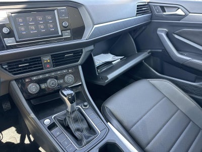 2023 Volkswagen Jetta SE Auto