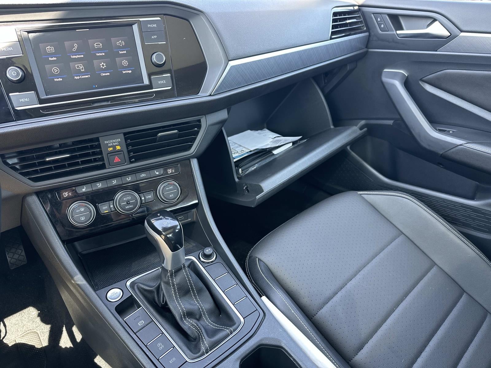 2023 Volkswagen Jetta SE Auto