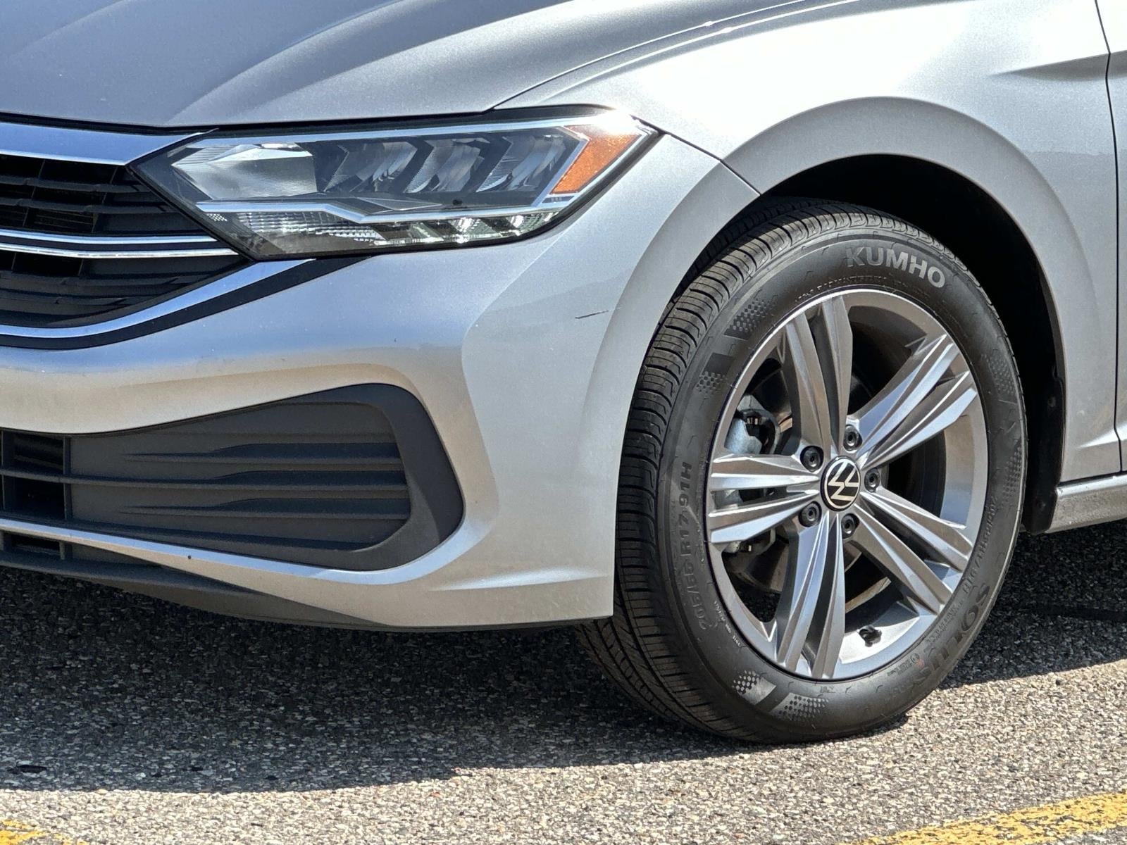 2023 Volkswagen Jetta SE Auto